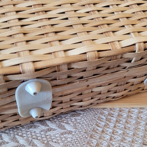 Vintage Rectangle Basket Purse With Lucite Handle Woven - Picture 5 of 8